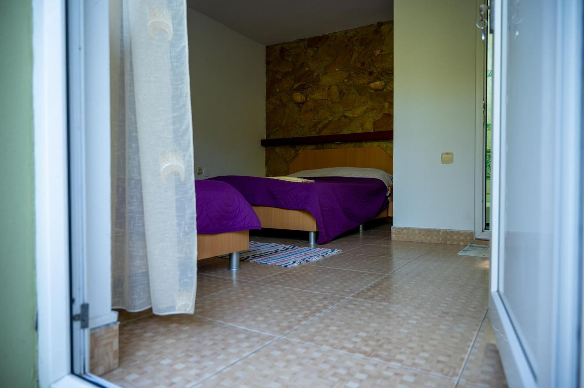 Casa La Dinamo Hotel Două Mai Kültér fotó