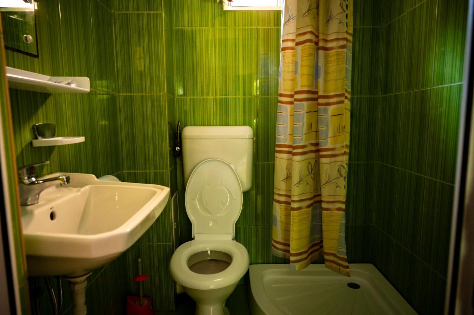 Casa La Dinamo Hotel Două Mai Kültér fotó