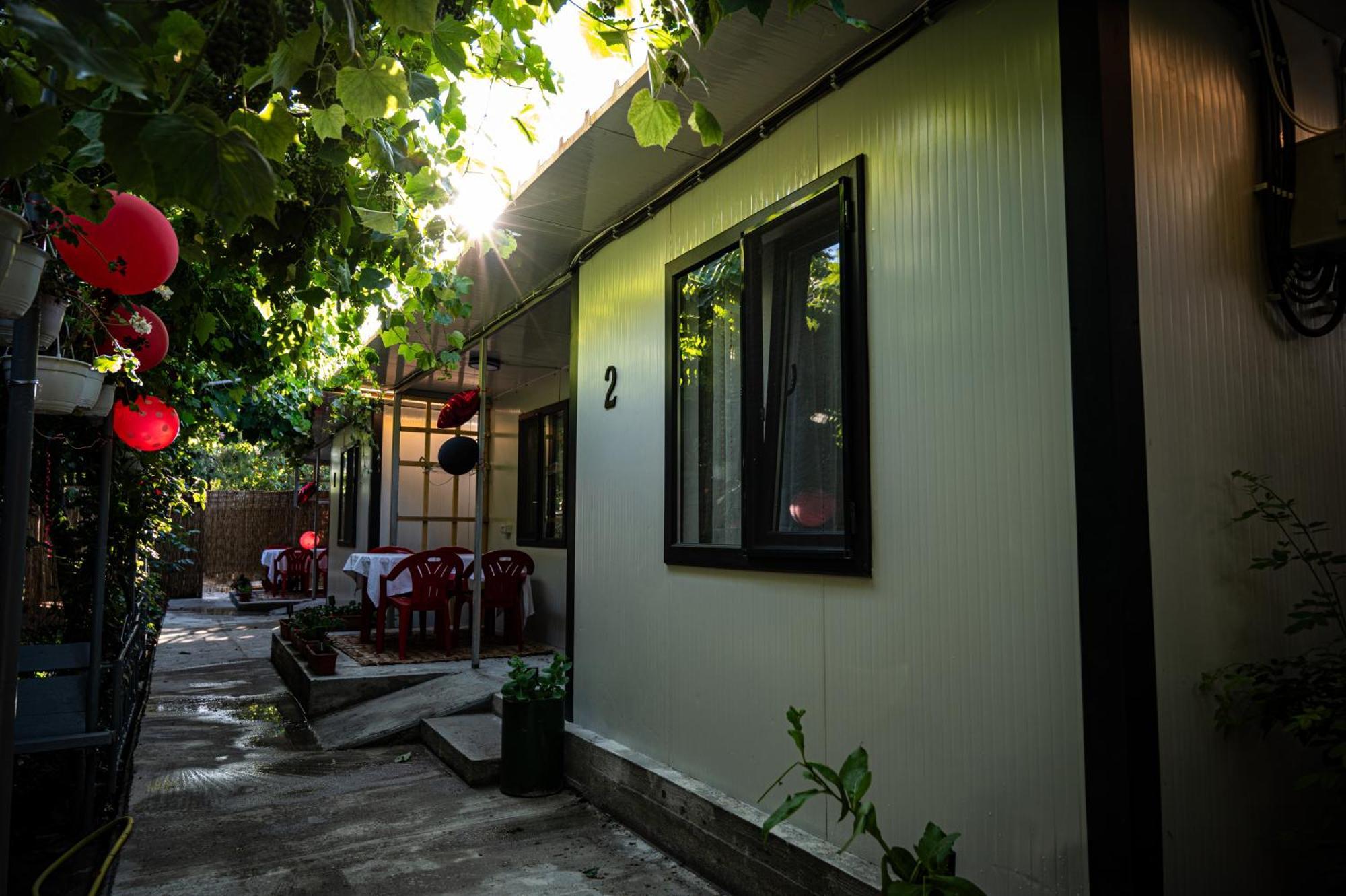 Casa La Dinamo Hotel Două Mai Kültér fotó